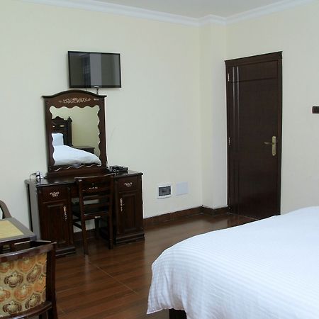Bnow Hotel Addis Ababa Exterior foto
